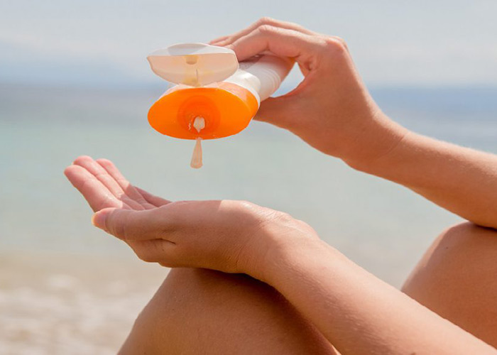 فواید ضد آفتاب SPF : چرا باید هر روز از ضد آفتاب استفاده کنیم؟