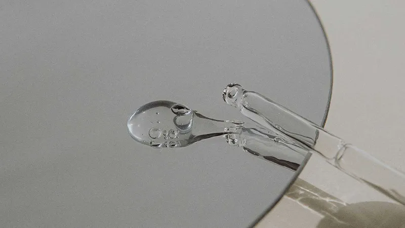 بهترین زمان برای استفاده از سرم هیالورونیک اسید