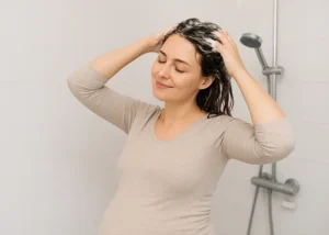 آیا شامپو ضد شوره در بارداری ضرر دارد؟