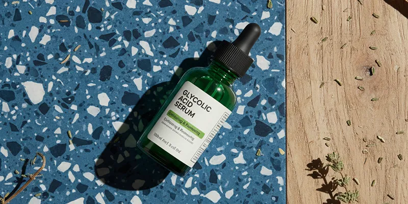 سرم روشن کننده پوست حاوی اسید گلیکولیک