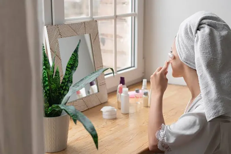 راهنمای جامع بهترین کرم دور چشم برای نوجوانان